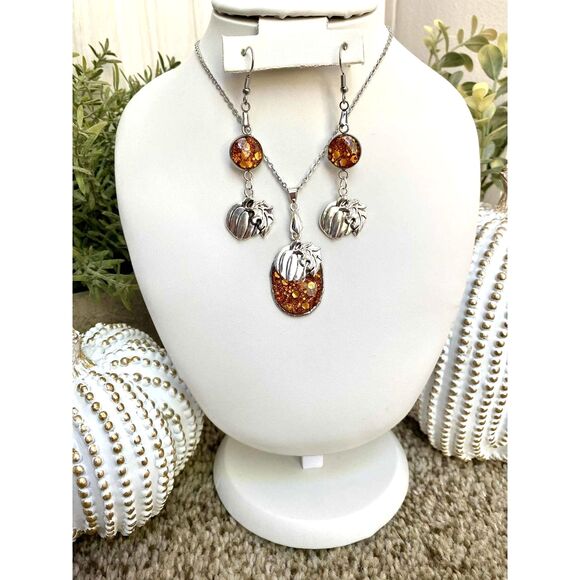 Handmade Resin Sparkly Pumpkin Jewelry Set – Fall Necklace + Earrings - Picture 2 of 5